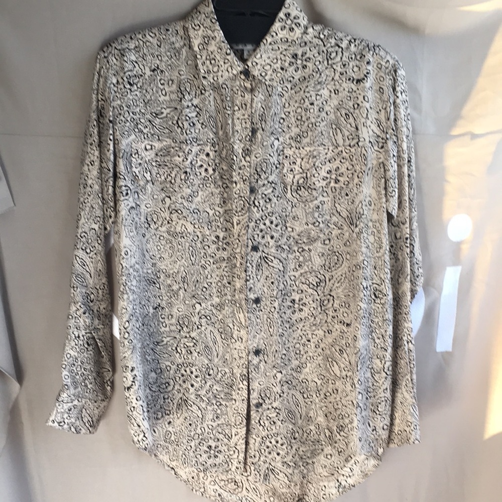 Cabi 100% silk blouse.